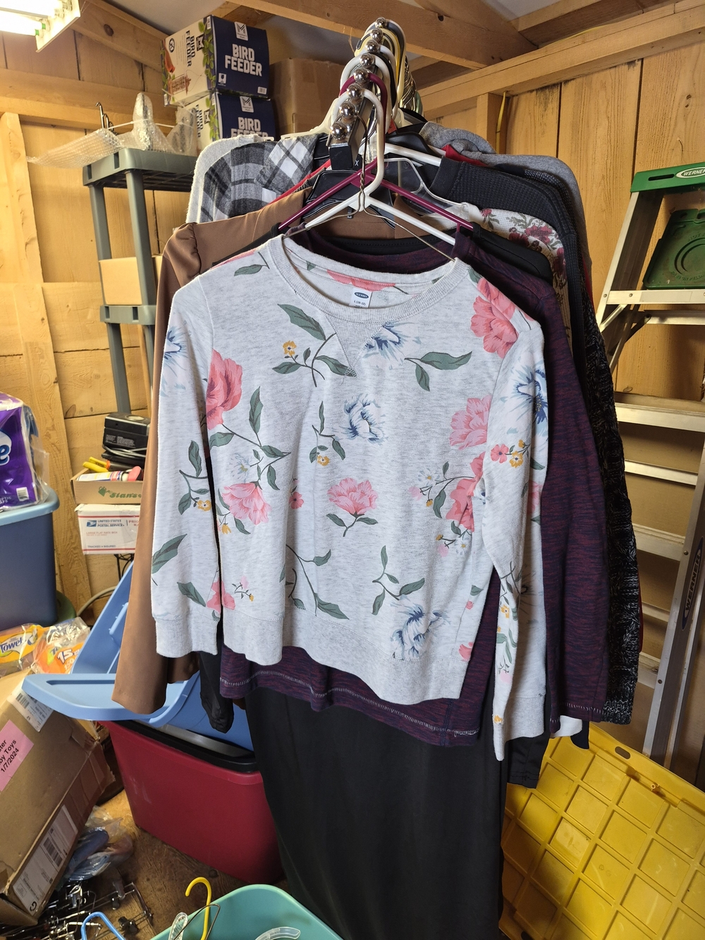 Old Navy Gray Floral Crewneck Sweatshirt with Pink Flowers Bin 64